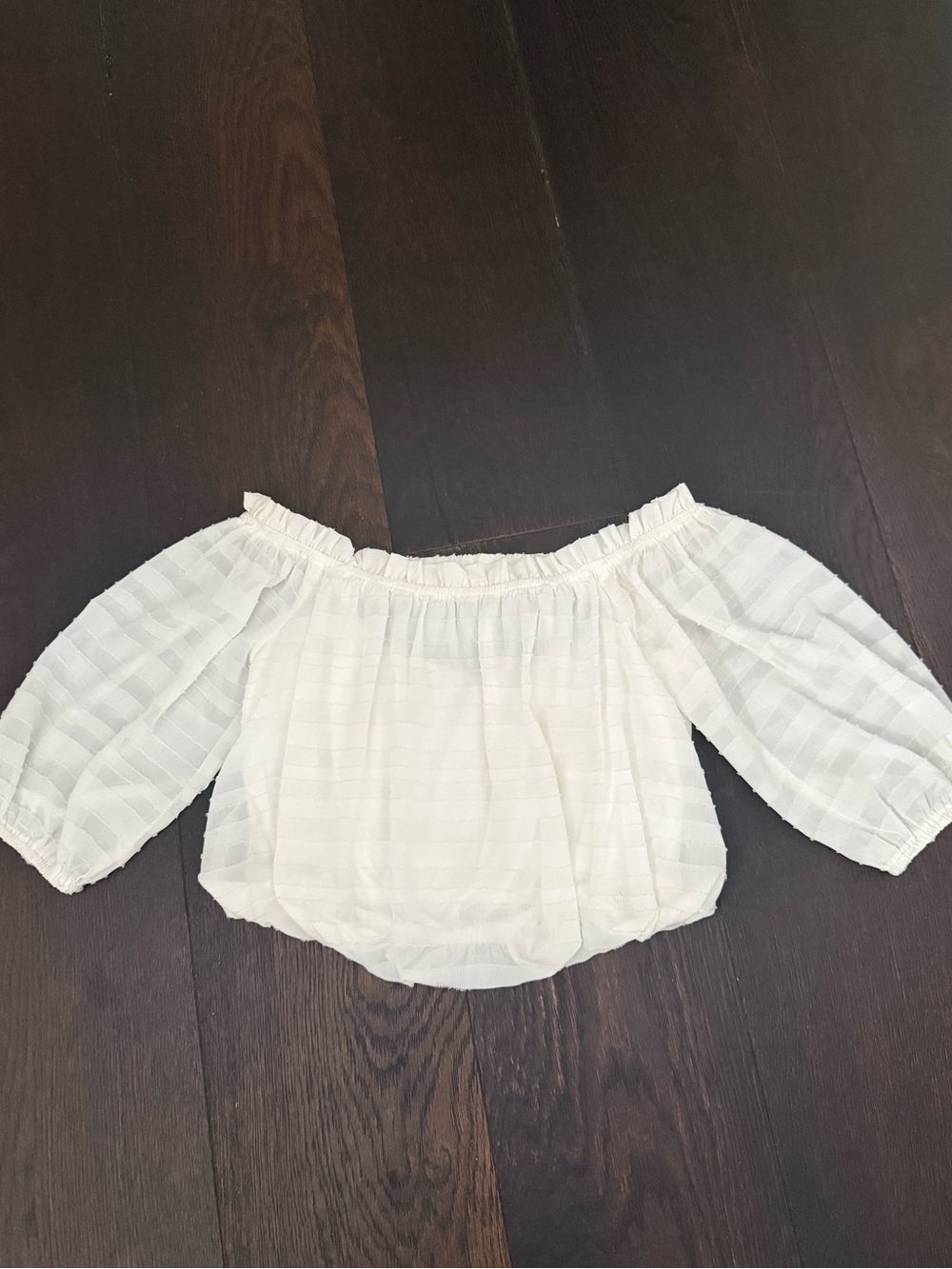 ILLA ILLA White Off-Shoulder Crop Top